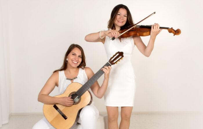 Regine Brand, Viola und Ana Benítez, Gitarre, Musik zur Hochzeit